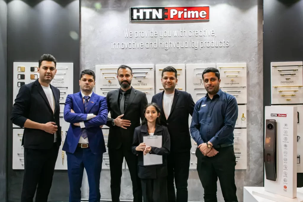 غرفه HTN در نمایشگاه