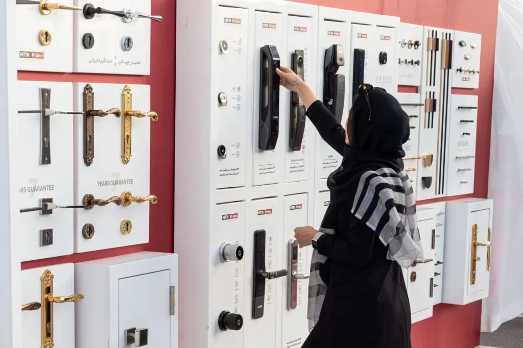 غرفه HTN در نمایشگاه